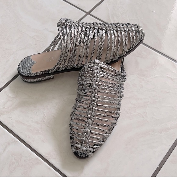 CECELIA NEW YORK Shoes - Cecelia New York Gloria Mules Sandals Shoes Low Heel Metallic Silver Leather 7